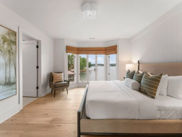 Lake Norman Retreat with 360-Degree Views - Exclusive Accomodations